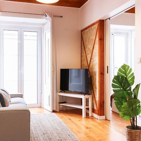 Vita Portucale ! Campo Ourique Design W/ Balcony Lisbon Exterior photo