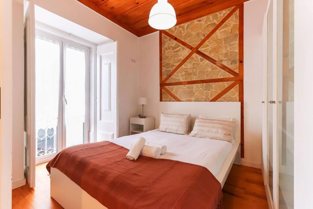 Vita Portucale ! Campo Ourique Design W/ Balcony Lisbon Exterior photo