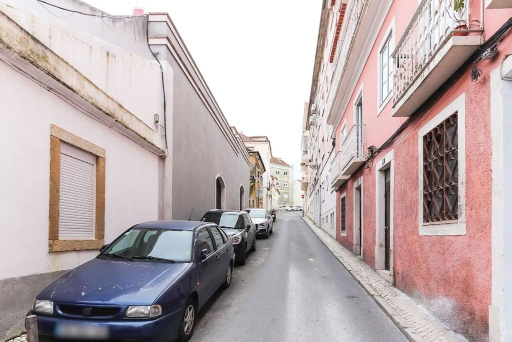 Vita Portucale ! Campo Ourique Design W/ Balcony Apartment Lisbon Exterior photo